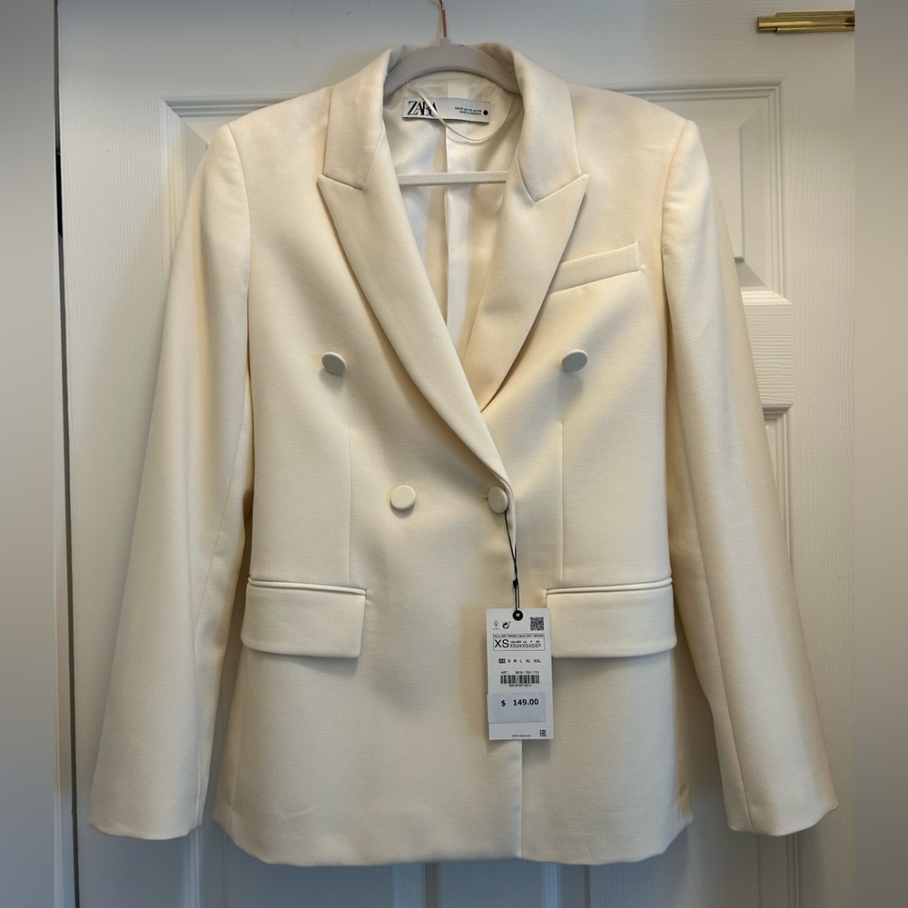 Cream Zara Blazer! Size XS - NWT and no longer sold on Zara site